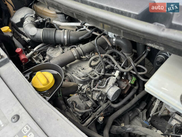 Оранжевый Рено Мастер, объемом двигателя 2.3 л и пробегом 460 тыс. км за 16800 $, фото 39 на Automoto.ua