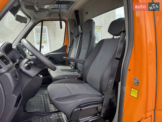 Оранжевый Рено Мастер, объемом двигателя 2.3 л и пробегом 460 тыс. км за 16800 $, фото 21 на Automoto.ua