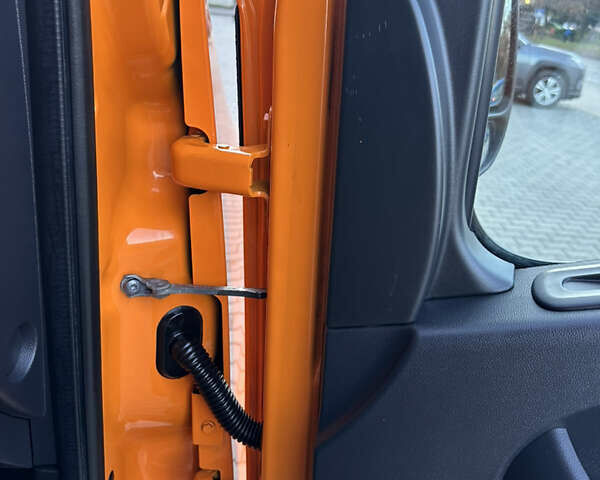 Оранжевый Рено Мастер, объемом двигателя 2.3 л и пробегом 259 тыс. км за 18800 $, фото 24 на Automoto.ua