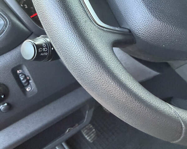 Оранжевый Рено Мастер, объемом двигателя 2.3 л и пробегом 365 тыс. км за 20900 $, фото 19 на Automoto.ua