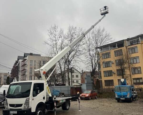 Білий Рено Максіті, об'ємом двигуна 3 л та пробігом 180 тис. км за 63362 $, фото 10 на Automoto.ua