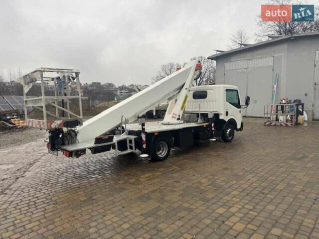 Білий Рено Максіті, об'ємом двигуна 3 л та пробігом 180 тис. км за 63362 $, фото 8 на Automoto.ua