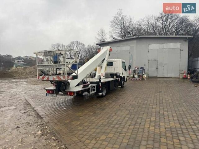 Білий Рено Максіті, об'ємом двигуна 3 л та пробігом 180 тис. км за 63362 $, фото 7 на Automoto.ua