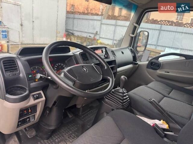 Білий Рено Максіті, об'ємом двигуна 3 л та пробігом 180 тис. км за 63362 $, фото 1 на Automoto.ua