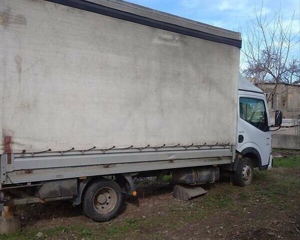 Белый Рено Максити, объемом двигателя 2.95 л и пробегом 220 тыс. км за 9000 $, фото 2 на Automoto.ua