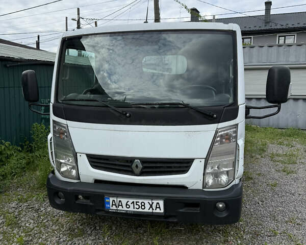 Белый Рено Максити, объемом двигателя 2.5 л и пробегом 254 тыс. км за 14000 $, фото 2 на Automoto.ua