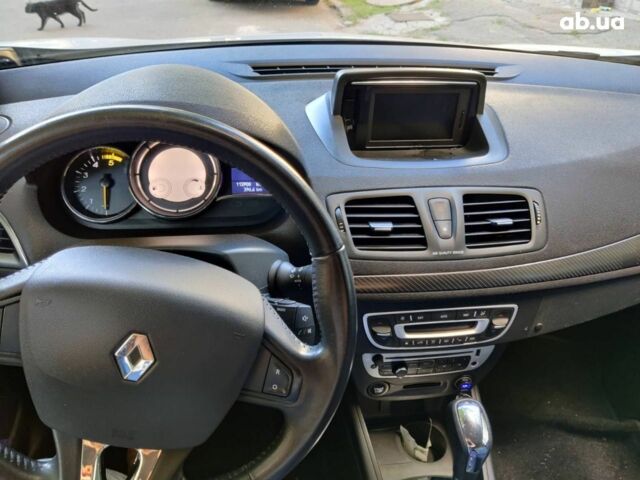 Белый Рено Меган, объемом двигателя 0 л и пробегом 190 тыс. км за 8000 $, фото 4 на Automoto.ua