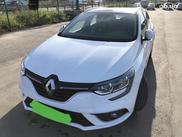 Белый Рено Меган, объемом двигателя 0 л и пробегом 196 тыс. км за 12000 $, фото 1 на Automoto.ua