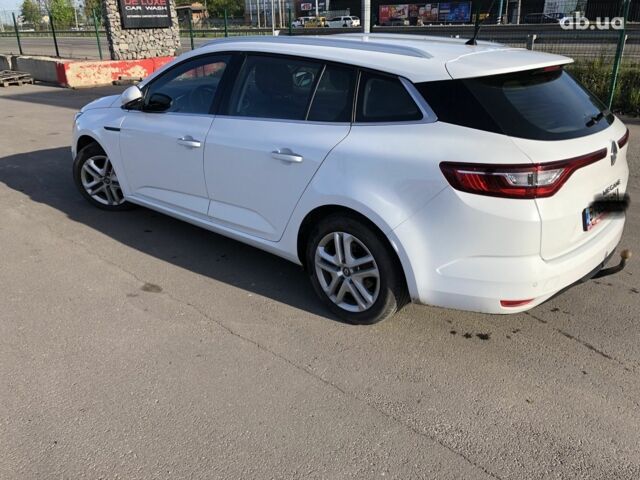 Белый Рено Меган, объемом двигателя 0 л и пробегом 196 тыс. км за 12000 $, фото 3 на Automoto.ua