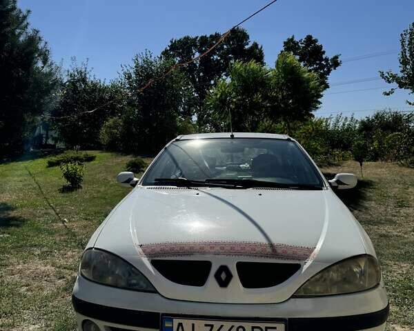 Білий Рено Меган, об'ємом двигуна 1.87 л та пробігом 270 тис. км за 3200 $, фото 5 на Automoto.ua