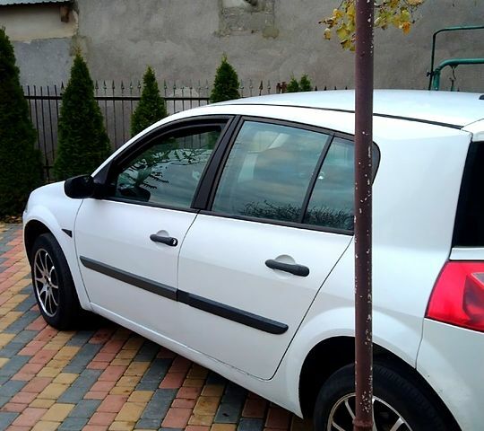 Білий Рено Меган, об'ємом двигуна 1.6 л та пробігом 240 тис. км за 3300 $, фото 3 на Automoto.ua