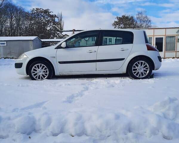 Білий Рено Меган, об'ємом двигуна 1.5 л та пробігом 300 тис. км за 2999 $, фото 20 на Automoto.ua