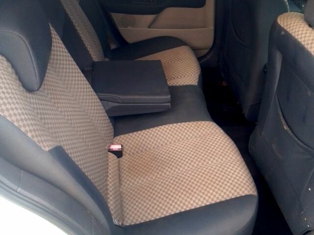 Білий Рено Меган, об'ємом двигуна 1.5 л та пробігом 240 тис. км за 1600 $, фото 6 на Automoto.ua