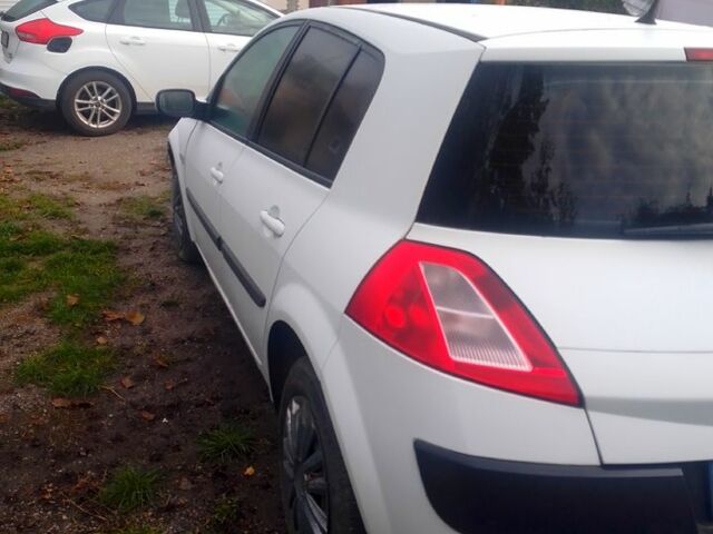 Білий Рено Меган, об'ємом двигуна 1.5 л та пробігом 240 тис. км за 1600 $, фото 11 на Automoto.ua