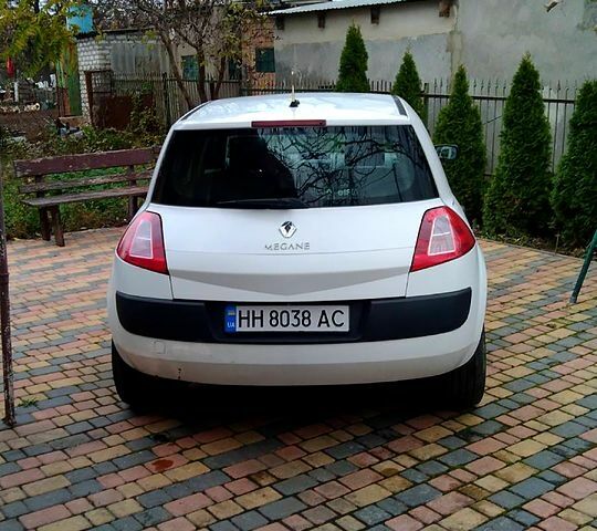 Білий Рено Меган, об'ємом двигуна 1.6 л та пробігом 240 тис. км за 3300 $, фото 4 на Automoto.ua