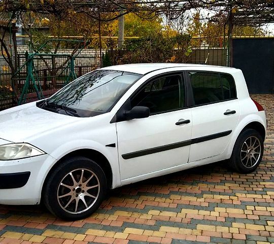 Білий Рено Меган, об'ємом двигуна 1.6 л та пробігом 240 тис. км за 3300 $, фото 2 на Automoto.ua
