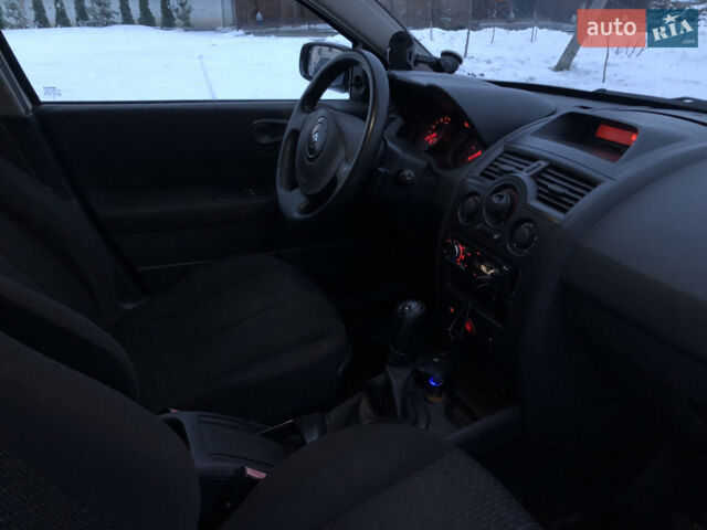 Белый Рено Меган, объемом двигателя 1.46 л и пробегом 240 тыс. км за 3500 $, фото 6 на Automoto.ua