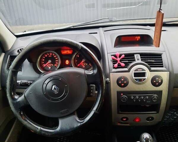 Білий Рено Меган, об'ємом двигуна 1.5 л та пробігом 300 тис. км за 2999 $, фото 14 на Automoto.ua