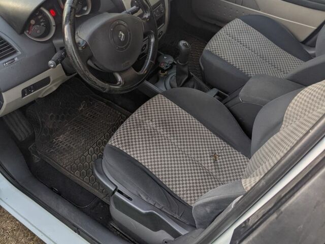 Белый Рено Меган, объемом двигателя 1.5 л и пробегом 311 тыс. км за 2600 $, фото 1 на Automoto.ua