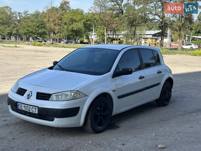 Белый Рено Меган, объемом двигателя 1.46 л и пробегом 300 тыс. км за 2599 $, фото 2 на Automoto.ua