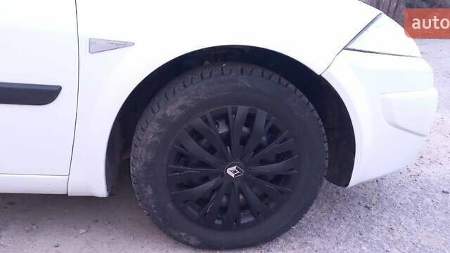 Белый Рено Меган, объемом двигателя 1.46 л и пробегом 301 тыс. км за 5200 $, фото 15 на Automoto.ua