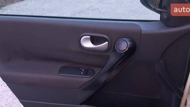 Белый Рено Меган, объемом двигателя 1.46 л и пробегом 301 тыс. км за 5200 $, фото 11 на Automoto.ua