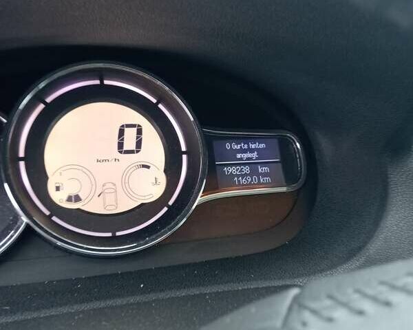 Белый Рено Меган, объемом двигателя 1.6 л и пробегом 198 тыс. км за 5600 $, фото 11 на Automoto.ua