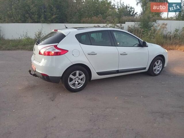 Білий Рено Меган, об'ємом двигуна 1.6 л та пробігом 196 тис. км за 6200 $, фото 8 на Automoto.ua