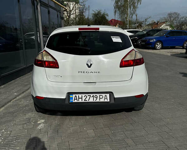 Белый Рено Меган, объемом двигателя 1.6 л и пробегом 183 тыс. км за 4999 $, фото 6 на Automoto.ua