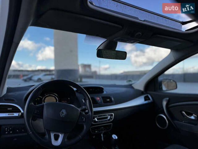 Білий Рено Меган, об'ємом двигуна 1.6 л та пробігом 233 тис. км за 5950 $, фото 31 на Automoto.ua