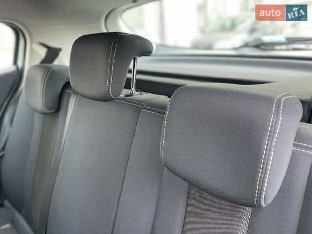 Білий Рено Меган, об'ємом двигуна 1.6 л та пробігом 252 тис. км за 7350 $, фото 48 на Automoto.ua