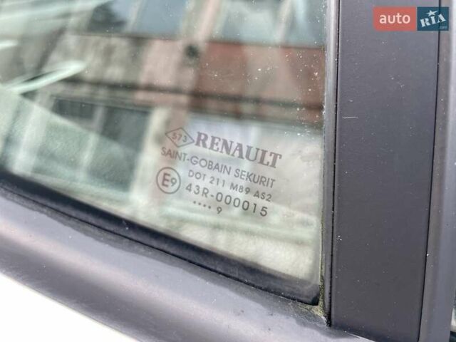 Білий Рено Меган, об'ємом двигуна 1.6 л та пробігом 252 тис. км за 7350 $, фото 70 на Automoto.ua