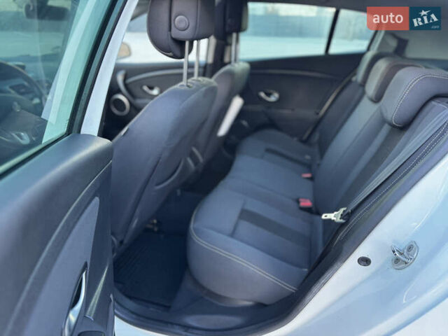 Білий Рено Меган, об'ємом двигуна 1.6 л та пробігом 233 тис. км за 5950 $, фото 30 на Automoto.ua