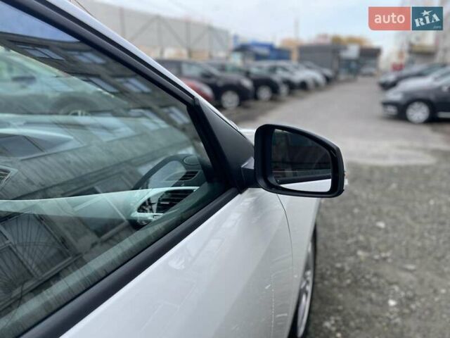 Білий Рено Меган, об'ємом двигуна 1.6 л та пробігом 252 тис. км за 7350 $, фото 17 на Automoto.ua