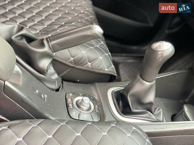 Білий Рено Меган, об'ємом двигуна 1.6 л та пробігом 271 тис. км за 5600 $, фото 37 на Automoto.ua