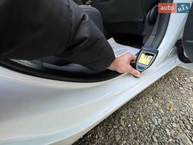Білий Рено Меган, об'ємом двигуна 1.6 л та пробігом 252 тис. км за 7350 $, фото 98 на Automoto.ua