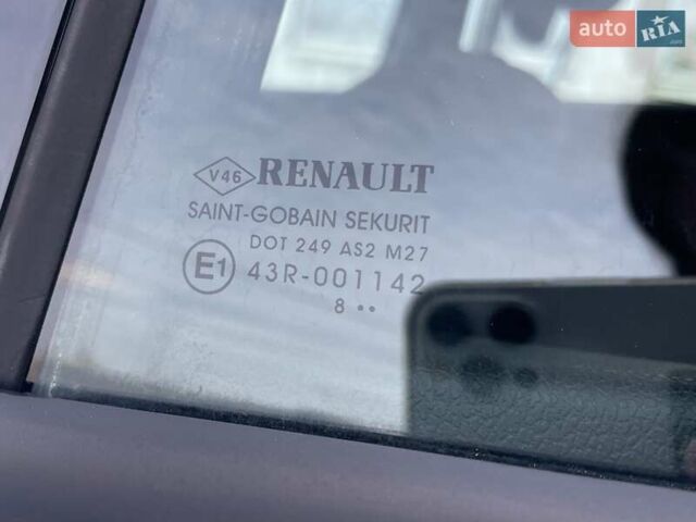 Білий Рено Меган, об'ємом двигуна 1.6 л та пробігом 252 тис. км за 7350 $, фото 67 на Automoto.ua