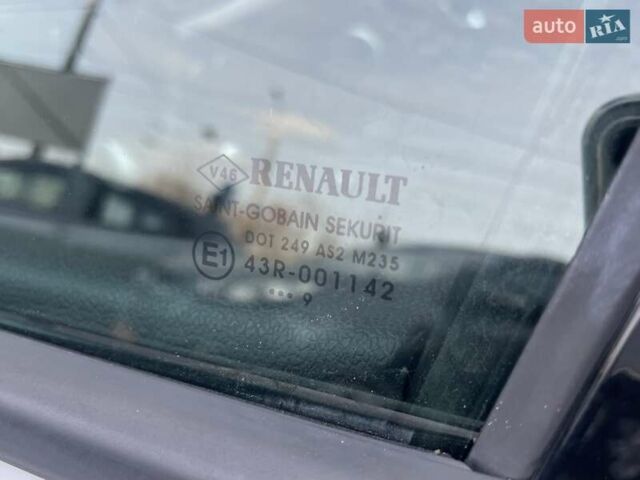 Білий Рено Меган, об'ємом двигуна 1.6 л та пробігом 252 тис. км за 7350 $, фото 66 на Automoto.ua