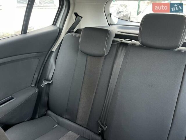 Білий Рено Меган, об'ємом двигуна 1.6 л та пробігом 252 тис. км за 7350 $, фото 51 на Automoto.ua