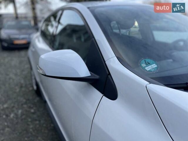 Білий Рено Меган, об'ємом двигуна 1.6 л та пробігом 252 тис. км за 7350 $, фото 18 на Automoto.ua