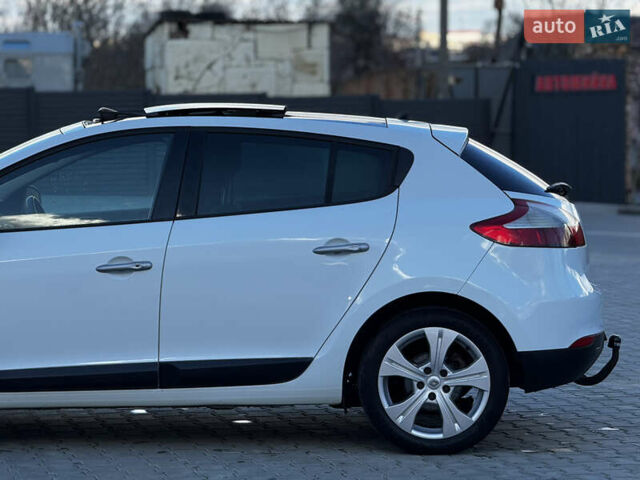 Білий Рено Меган, об'ємом двигуна 1.6 л та пробігом 233 тис. км за 5950 $, фото 9 на Automoto.ua