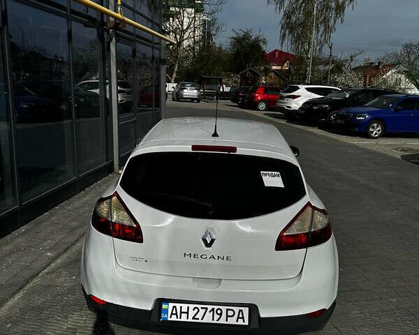 Белый Рено Меган, объемом двигателя 1.6 л и пробегом 183 тыс. км за 4999 $, фото 1 на Automoto.ua