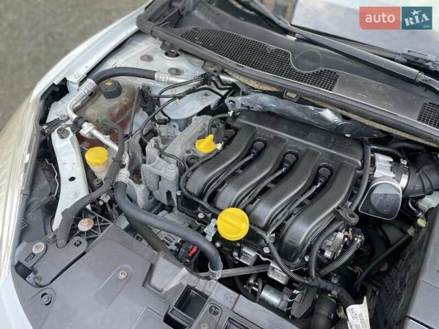 Білий Рено Меган, об'ємом двигуна 1.6 л та пробігом 252 тис. км за 7350 $, фото 24 на Automoto.ua