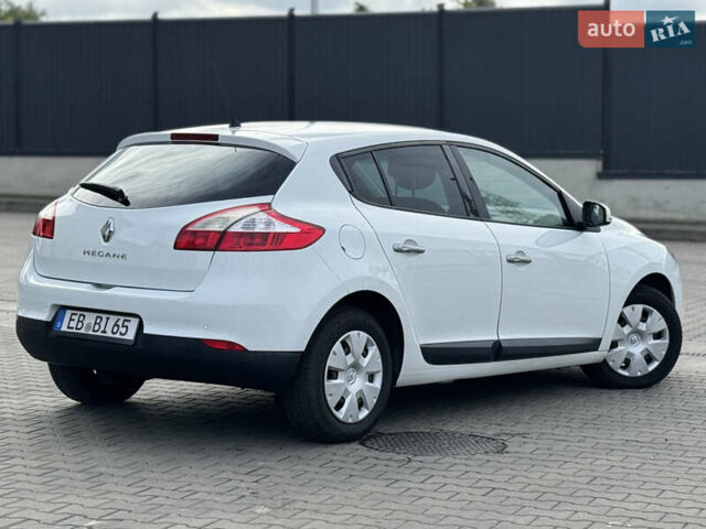 Рено Меган 2009 в Луцке на Automoto.ua Белый Рено Меган, объемом двигателя 1.6 л и пробегом 223 тыс. км за 6300 $, фото 20 на Automoto.ua