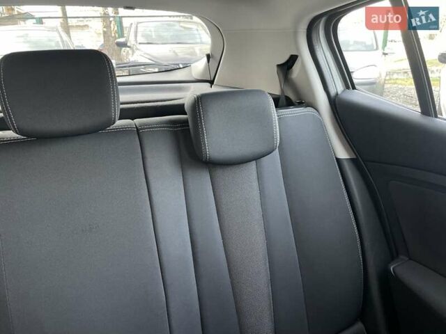 Білий Рено Меган, об'ємом двигуна 1.6 л та пробігом 252 тис. км за 7350 $, фото 52 на Automoto.ua