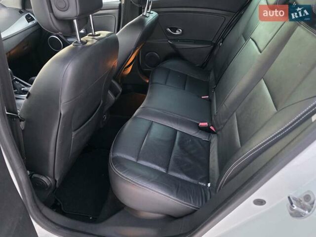 Белый Рено Меган, объемом двигателя 1.6 л и пробегом 128 тыс. км за 8499 $, фото 31 на Automoto.ua