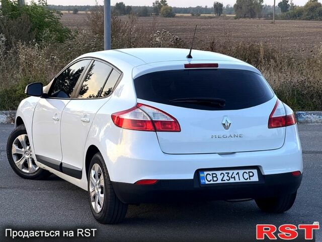 Белый Рено Меган, объемом двигателя 1.6 л и пробегом 300 тыс. км за 5100 $, фото 3 на Automoto.ua