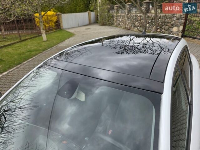 Белый Рено Меган, объемом двигателя 1.6 л и пробегом 183 тыс. км за 8599 $, фото 21 на Automoto.ua