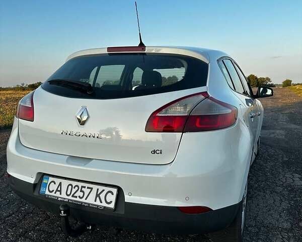 Білий Рено Меган, об'ємом двигуна 1.5 л та пробігом 246 тис. км за 6300 $, фото 4 на Automoto.ua