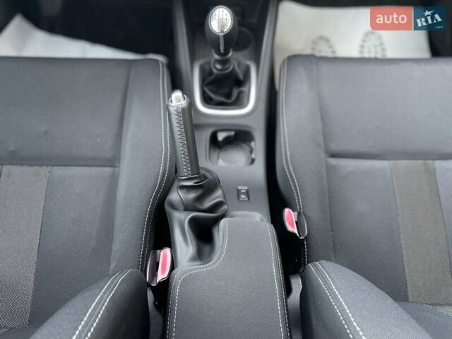 Білий Рено Меган, об'ємом двигуна 1.6 л та пробігом 252 тис. км за 7350 $, фото 35 на Automoto.ua